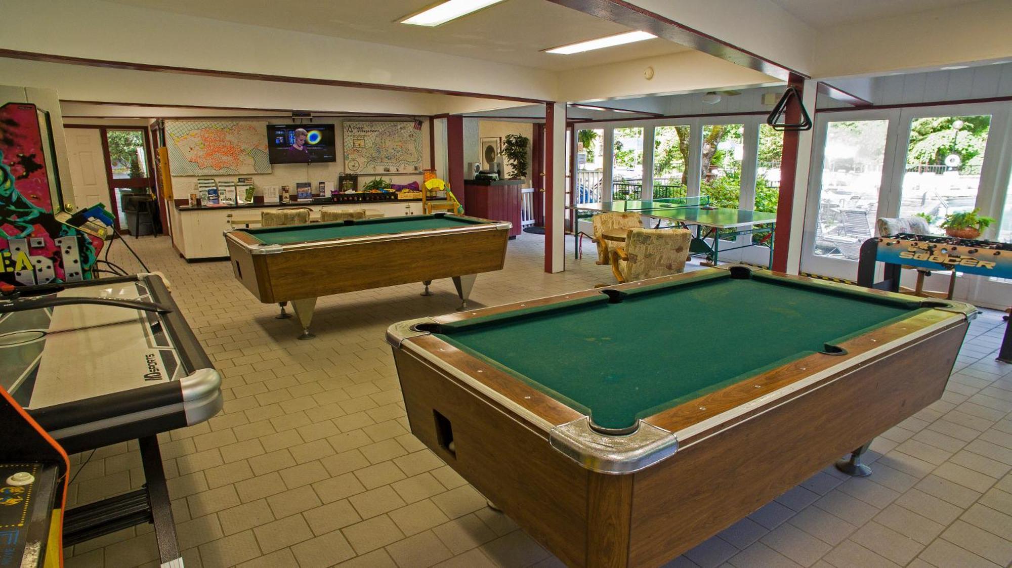 Daya, Hot Tub, Pool Table, 1089 Of Free Attraction Tickets For Each Paid Day, Dollywood And More! Gatlinburg Habitación foto