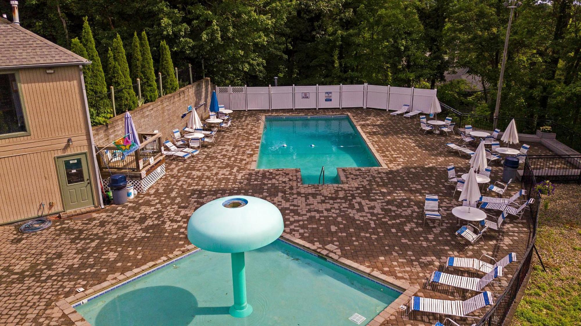 Daya, Hot Tub, Pool Table, 1089 Of Free Attraction Tickets For Each Paid Day, Dollywood And More! Gatlinburg Habitación foto